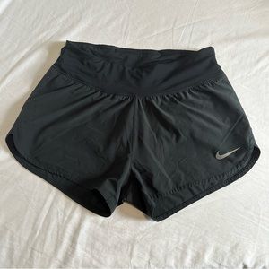Nike Eclipse Shorts - Women's 3" Inseam M